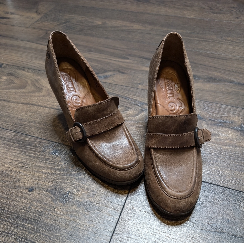 Born Brown Heeled‎ Loafers Size 7.5